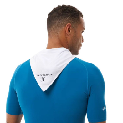 Bandana refrigerante Compressport Stayfresh Ice pañuelo blanco te protege la nuca del sol